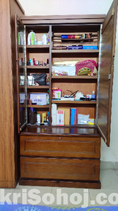 Dressing table